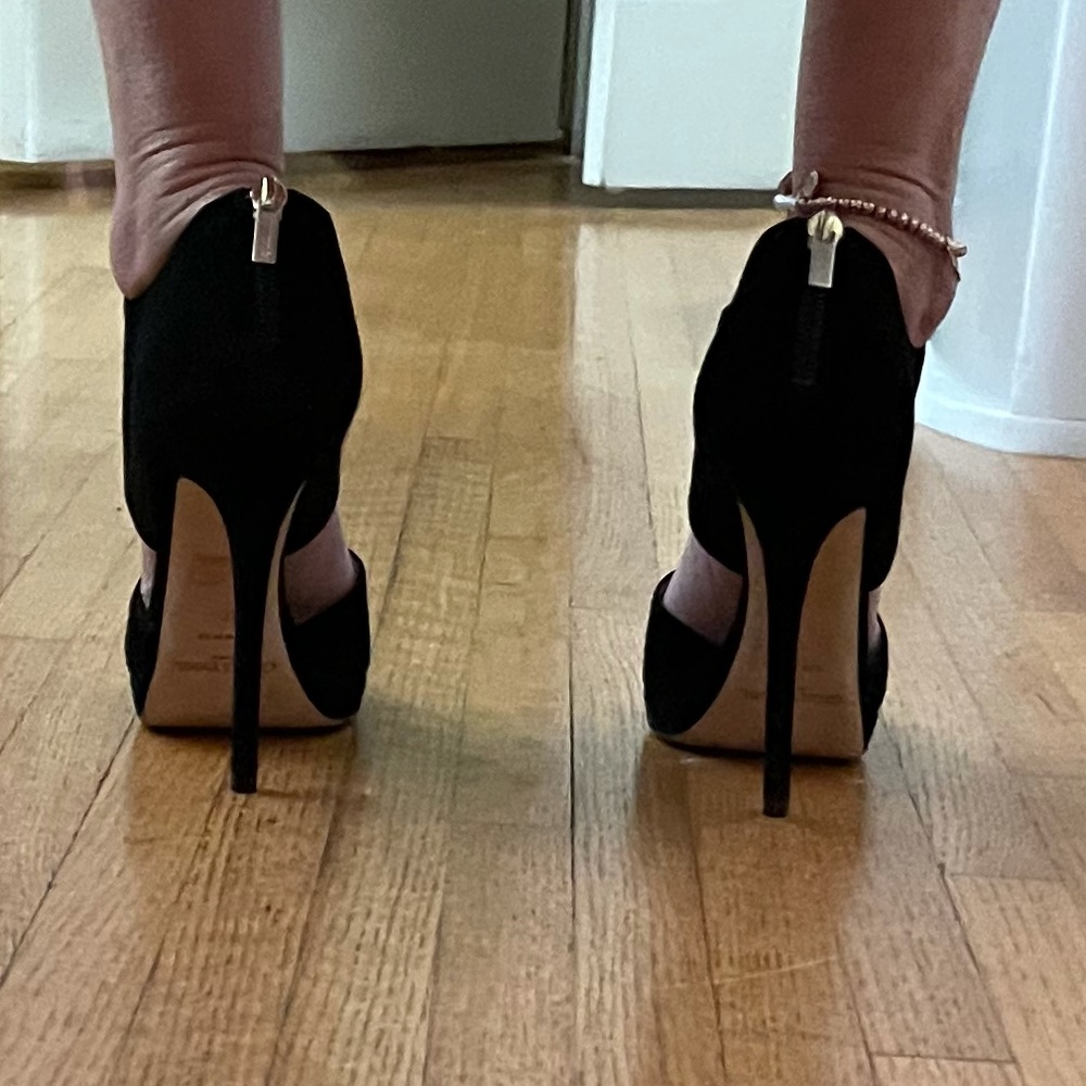 JIMMY CHOO ‘Private’ Suede Leather Sandal 8 - Picture 13 of 13